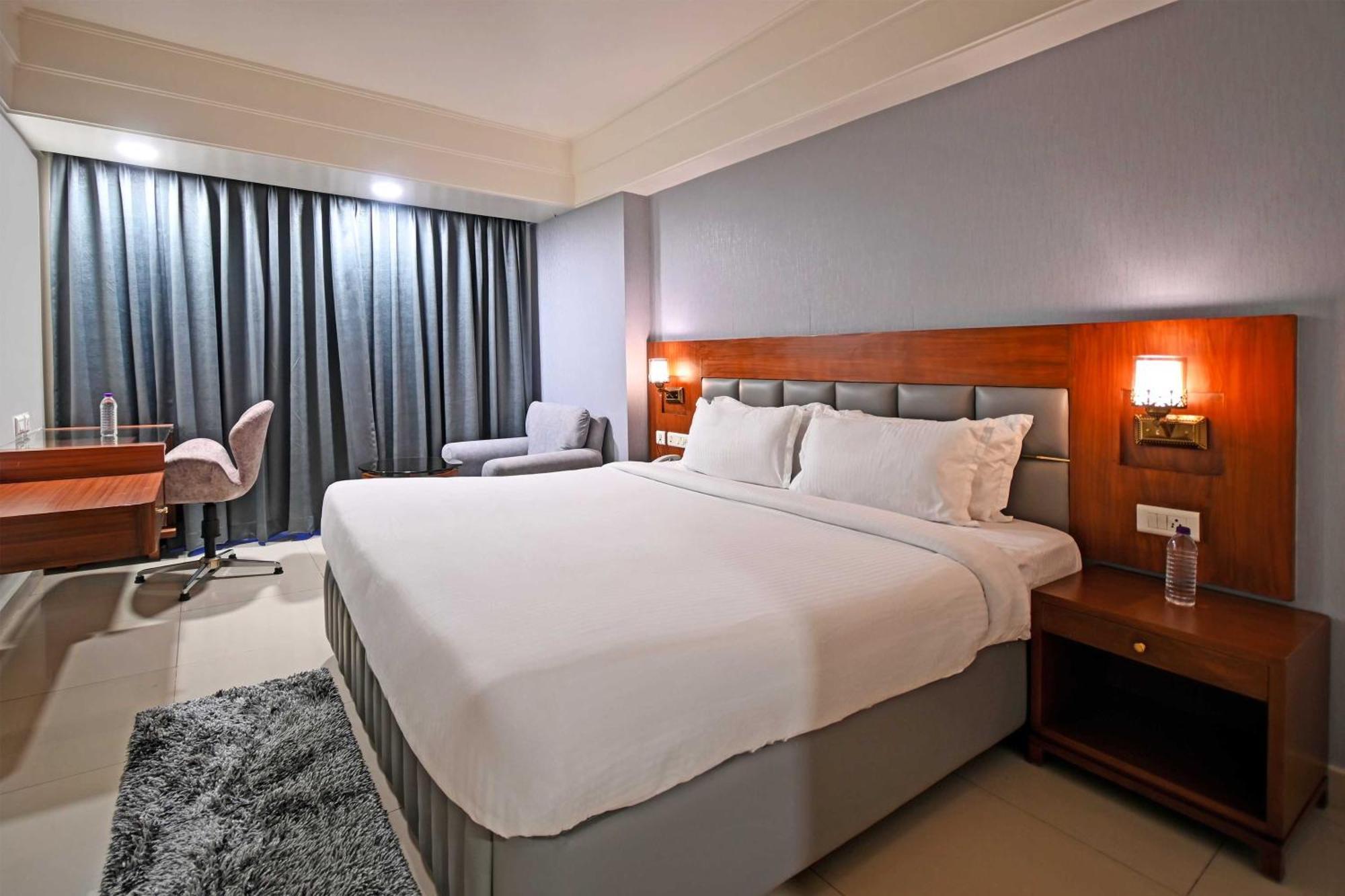 Palette Madhapur Hotel Hyderabad Exterior photo