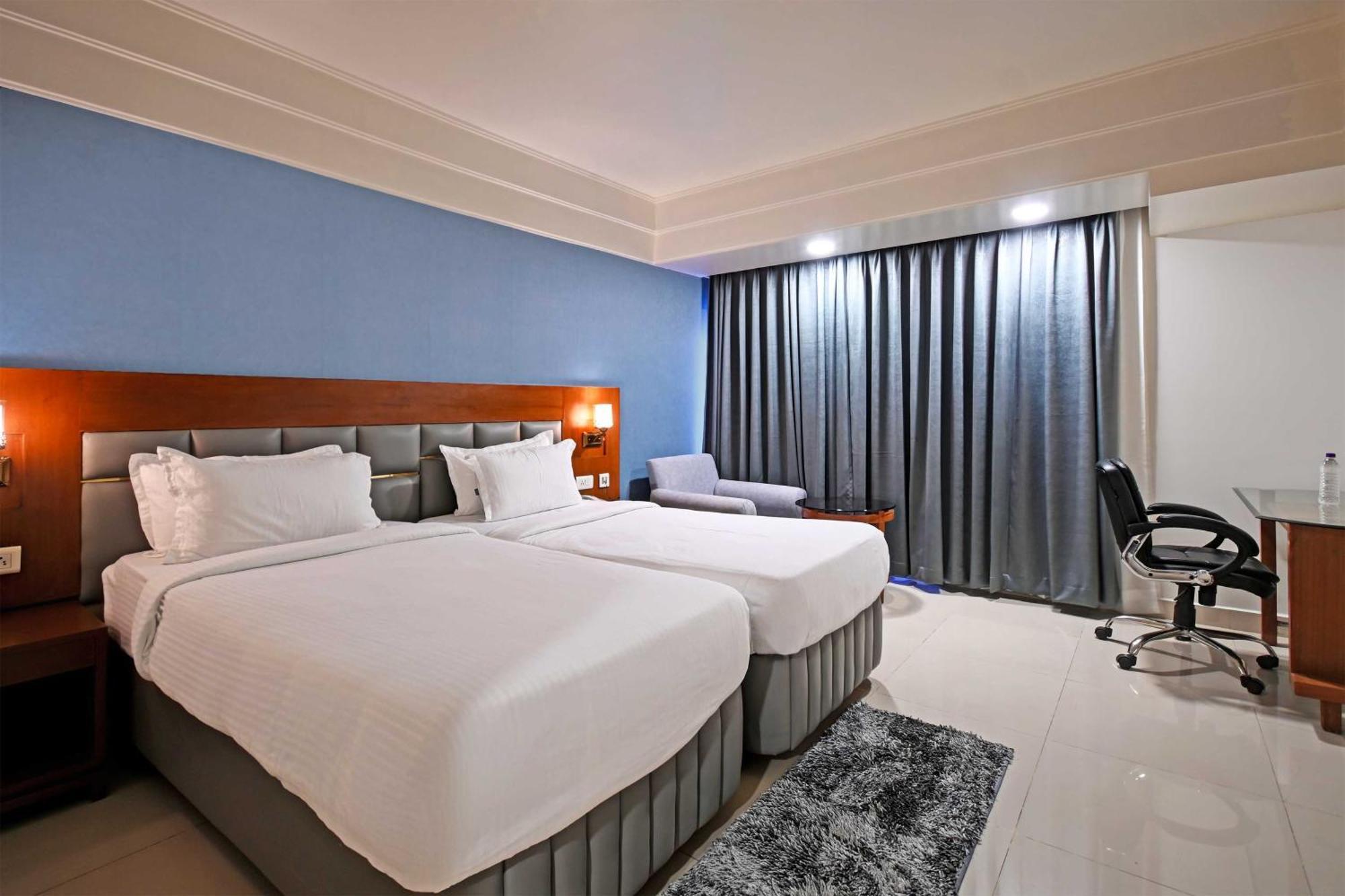 Palette Madhapur Hotel Hyderabad Exterior photo