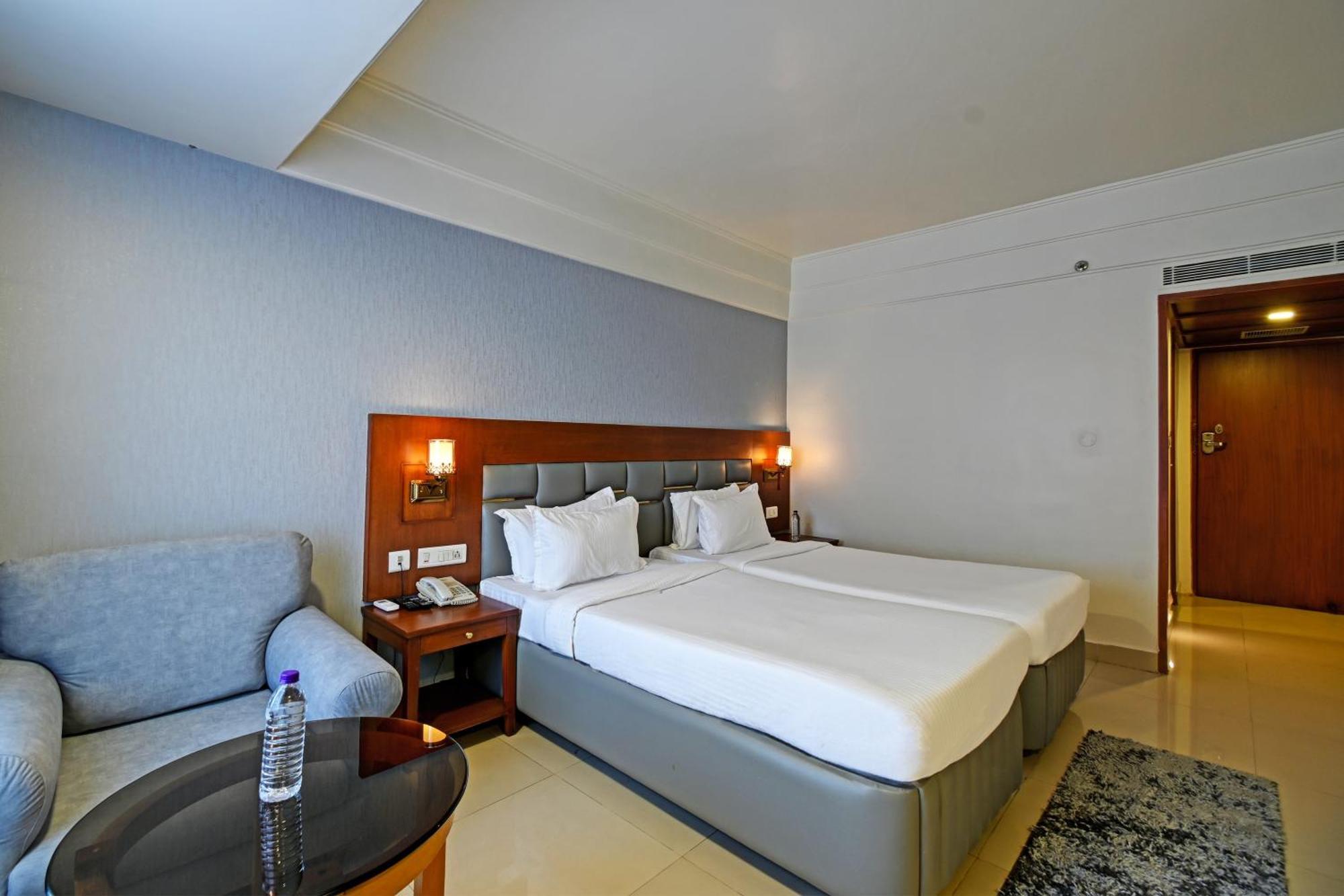 Palette Madhapur Hotel Hyderabad Exterior photo
